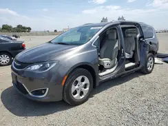 2C4RC1EG0HR734018 2017 CHRYSLER PACIFICA
