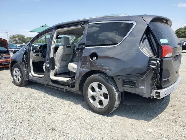 2C4RC1EG0HR734018 2017 CHRYSLER PACIFICA - Image 2