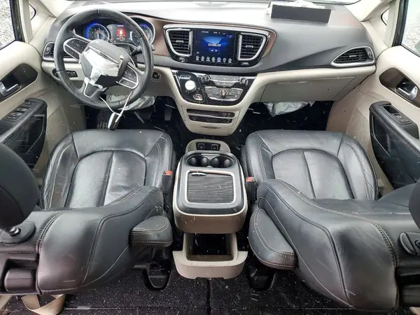 2C4RC1EG0HR735010 2017 CHRYSLER PACIFICA - Image 8