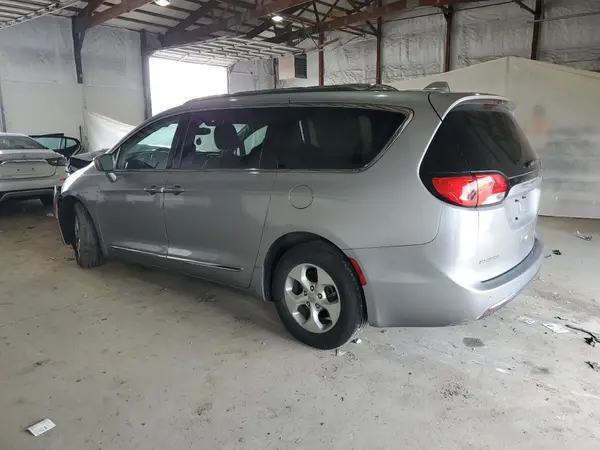 2C4RC1EG0HR782215 2017 CHRYSLER PACIFICA - Image 2