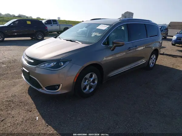 2C4RC1EG0HR804312 2017 CHRYSLER PACIFICA - Image 2