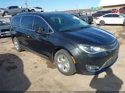 2C4RC1EG0HR821675 2017 CHRYSLER PACIFICA