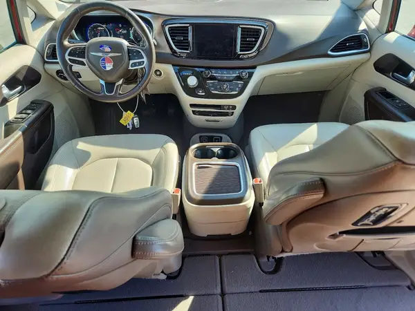 2C4RC1EG0HR840632 2017 CHRYSLER PACIFICA - Image 8