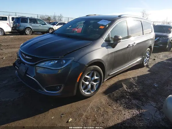 2C4RC1EG0HR844812 2017 CHRYSLER PACIFICA - Image 2
