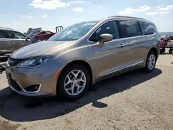2C4RC1EG0HR850951 2017 CHRYSLER PACIFICA