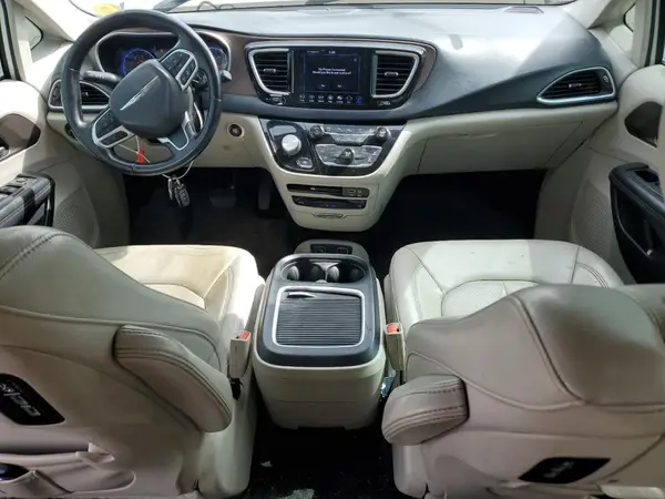 2C4RC1EG0JR111049 2018 CHRYSLER PACIFICA - Image 8