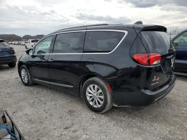 2C4RC1EG0JR130216 2018 CHRYSLER PACIFICA - Image 2