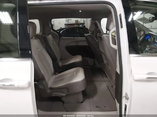 2C4RC1EG0JR154774 2018 CHRYSLER PACIFICA - Image 8