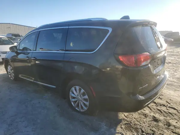 2C4RC1EG0JR157240 2018 CHRYSLER PACIFICA - Image 2