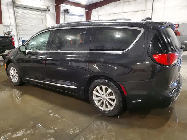 2C4RC1EG0JR194465 2018 CHRYSLER PACIFICA - Image 2