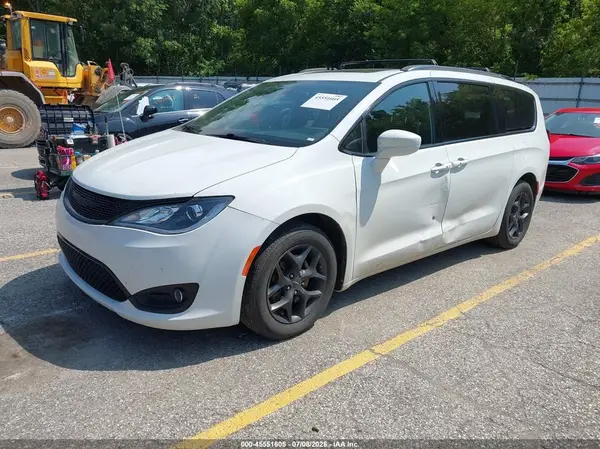 2C4RC1EG0JR227884 2018 CHRYSLER PACIFICA - Image 2