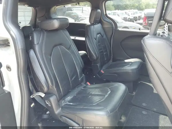 2C4RC1EG0JR227884 2018 CHRYSLER PACIFICA - Image 8