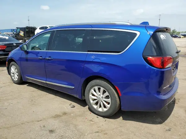 2C4RC1EG0JR229215 2018 CHRYSLER PACIFICA - Image 2