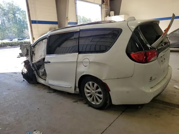 2C4RC1EG0JR230784 2018 CHRYSLER PACIFICA - Image 2