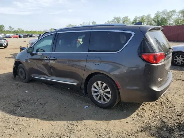 2C4RC1EG0JR235905 2018 CHRYSLER PACIFICA - Image 2
