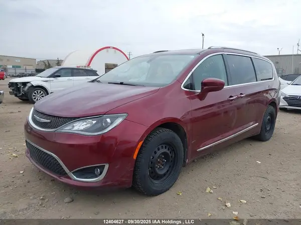 2C4RC1EG0JR286739 2018 CHRYSLER PACIFICA - Image 2