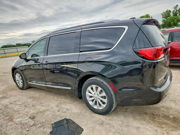2C4RC1EG0JR321702 2018 CHRYSLER PACIFICA - Image 2