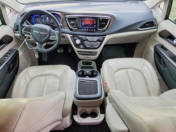 2C4RC1EG0JR321702 2018 CHRYSLER PACIFICA - Image 8