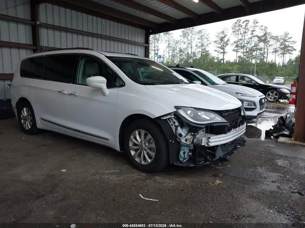 2C4RC1EG0JR321778 2018 CHRYSLER PACIFICA - Image 1