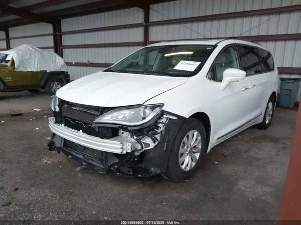 2C4RC1EG0JR321778 2018 CHRYSLER PACIFICA - Image 2