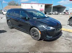 2C4RC1EG0JR322137 2018 CHRYSLER PACIFICA