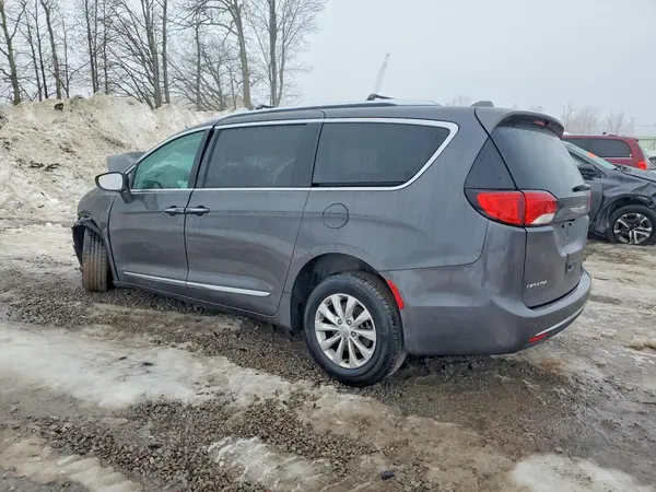 2C4RC1EG0JR330772 2018 CHRYSLER PACIFICA - Image 2