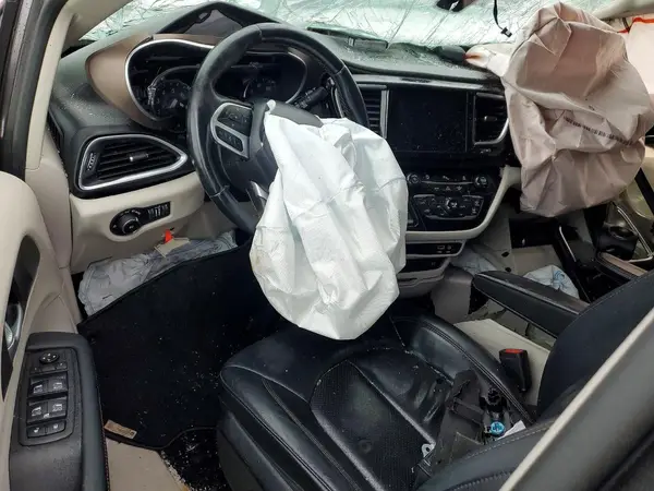 2C4RC1EG0JR330772 2018 CHRYSLER PACIFICA - Image 8