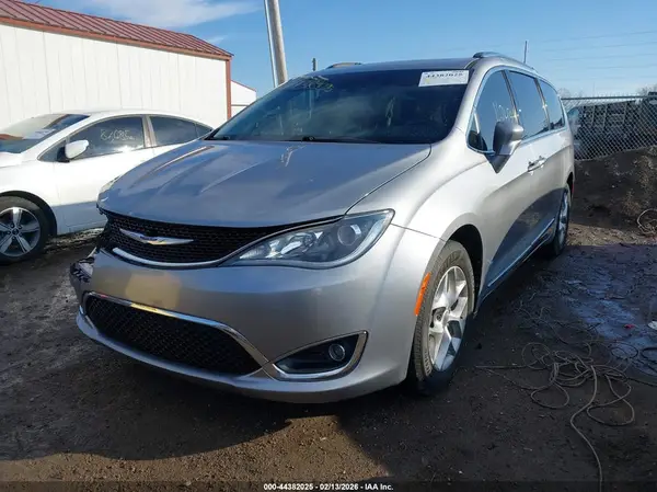 2C4RC1EG0JR333445 2018 CHRYSLER PACIFICA - Image 2