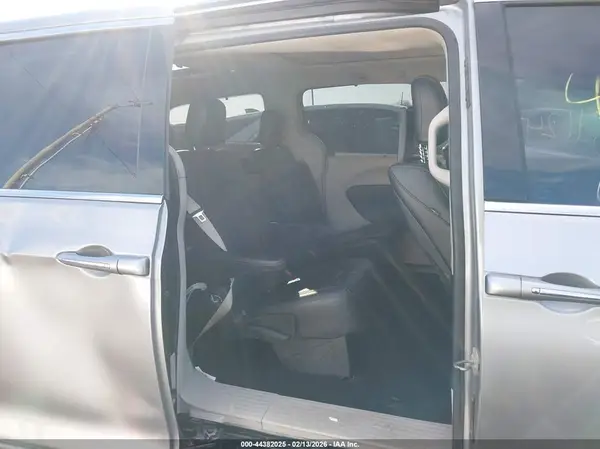 2C4RC1EG0JR333445 2018 CHRYSLER PACIFICA - Image 8