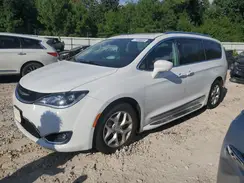 2C4RC1EG0JR340668 2018 CHRYSLER PACIFICA