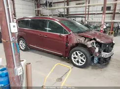 2C4RC1EG0KR575489 2019 CHRYSLER PACIFICA