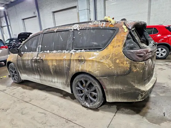 2C4RC1EG0KR597718 2019 CHRYSLER PACIFICA - Image 2