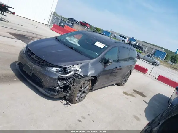 2C4RC1EG0LR286355 2020 CHRYSLER PACIFICA - Image 2