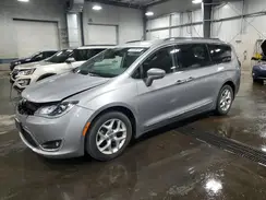 2C4RC1EG1HR506383 2017 CHRYSLER PACIFICA