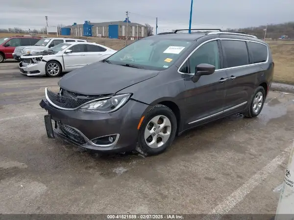 2C4RC1EG1HR512149 2017 CHRYSLER PACIFICA - Image 2