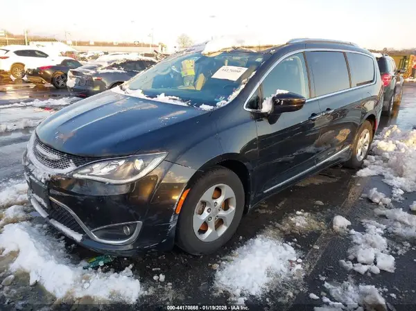 2C4RC1EG1HR515312 2017 CHRYSLER PACIFICA - Image 2