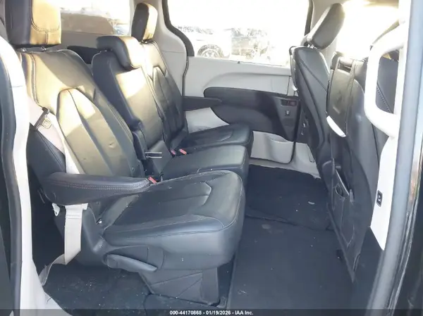 2C4RC1EG1HR515312 2017 CHRYSLER PACIFICA - Image 8
