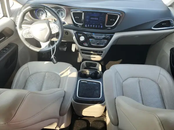 2C4RC1EG1HR515701 2017 CHRYSLER PACIFICA - Image 8