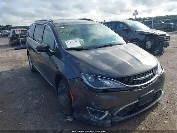 2C4RC1EG1HR520896 2017 CHRYSLER PACIFICA - Image 1