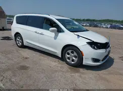 2C4RC1EG1HR536662 2017 CHRYSLER PACIFICA