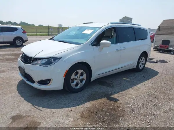 2C4RC1EG1HR536662 2017 CHRYSLER PACIFICA - Image 2