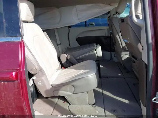 2C4RC1EG1HR542610 2017 CHRYSLER PACIFICA - Image 8