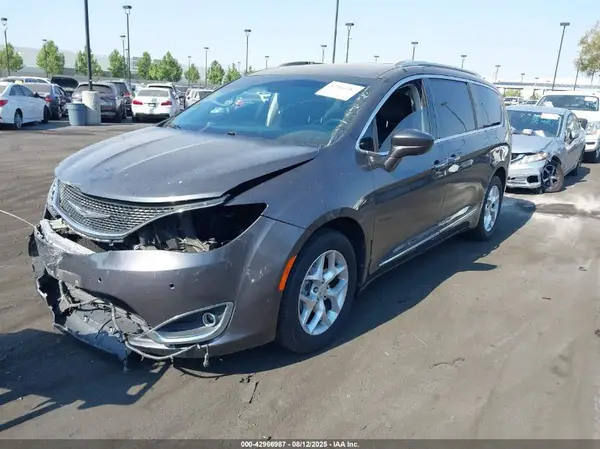 2C4RC1EG1HR542638 2017 CHRYSLER PACIFICA - Image 2