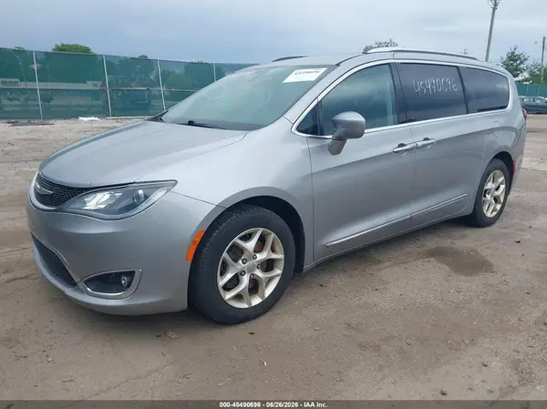 2C4RC1EG1HR543630 2017 CHRYSLER PACIFICA - Image 2