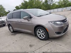 2C4RC1EG1HR559584 2017 CHRYSLER PACIFICA