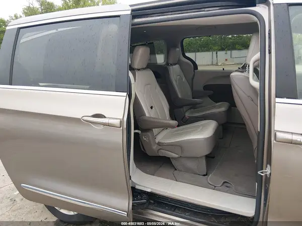 2C4RC1EG1HR559584 2017 CHRYSLER PACIFICA - Image 8