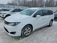 2C4RC1EG1HR570388 2017 CHRYSLER PACIFICA