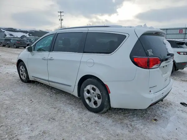 2C4RC1EG1HR570388 2017 CHRYSLER PACIFICA - Image 2
