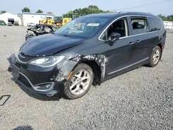 2C4RC1EG1HR570486 2017 CHRYSLER PACIFICA