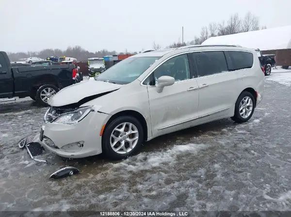 2C4RC1EG1HR572836 2017 CHRYSLER PACIFICA - Image 2